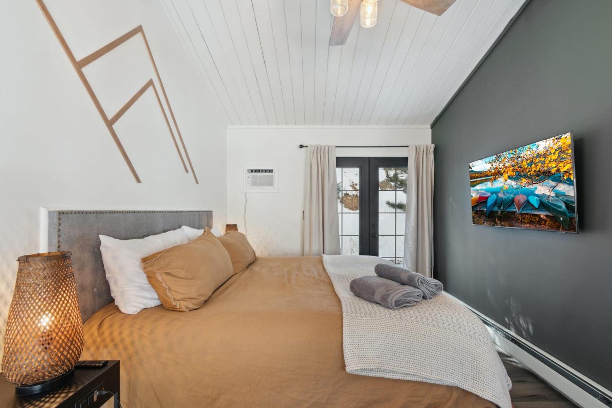 Long's Peak Apartment